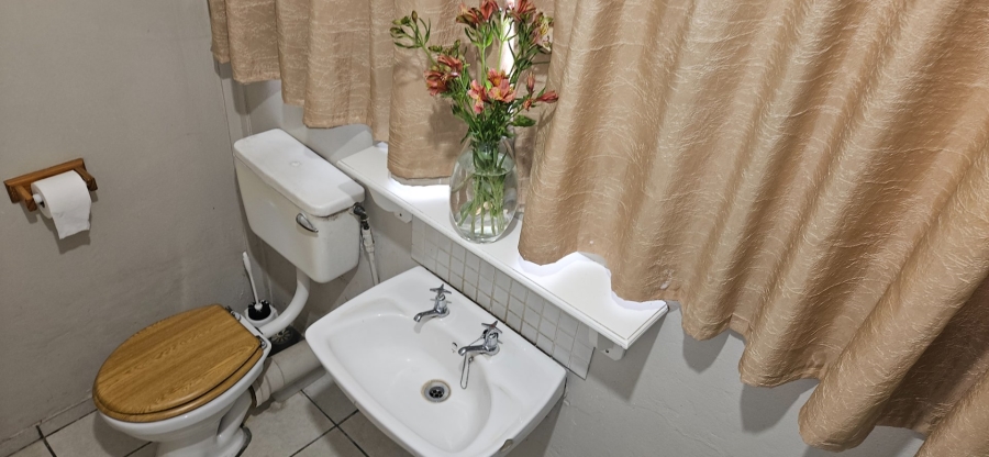 5 Bedroom Property for Sale in Universitas Free State